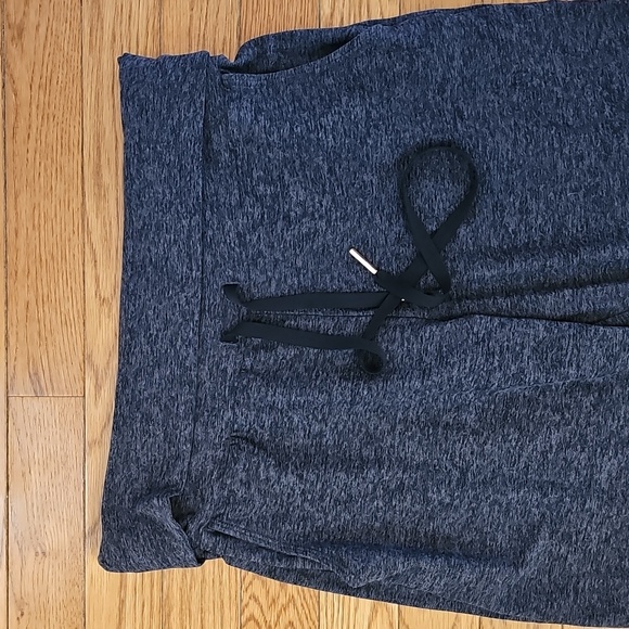 Beyond Yoga Lightweight Sweggings - Picture 9 of 10